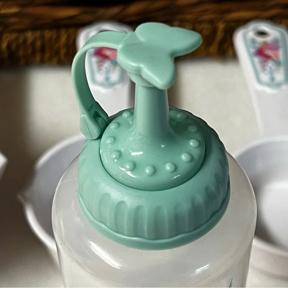 Pioneer Woman Spring Bouquet Set: Measuring Cups, Spoon Rest, Squeeze Bottle